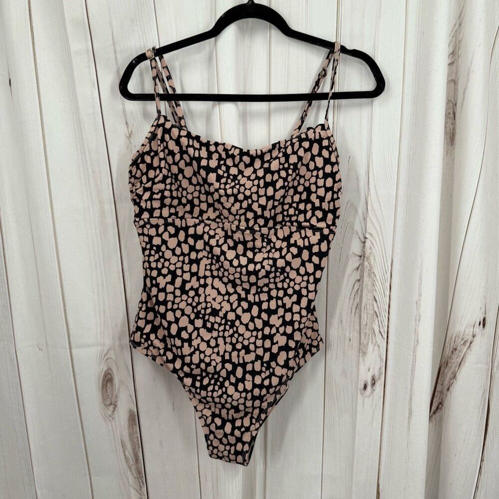 Sandflower Women’s XL Tan Black One Piece Swim Pool Beach Ocean